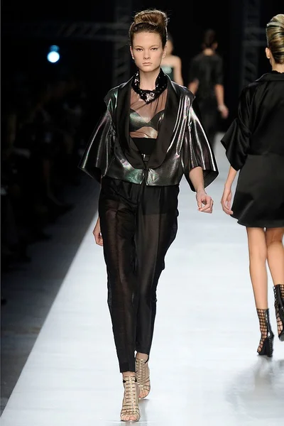 Look 34